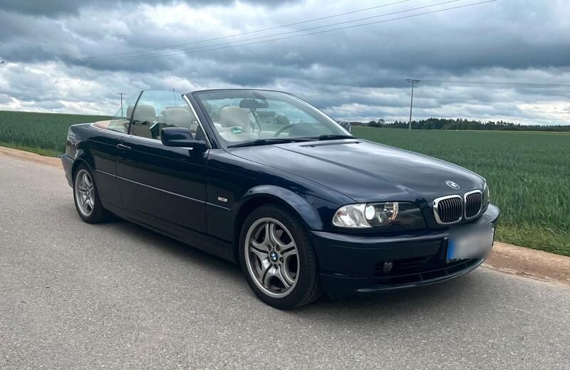 Blau Gebraucht 2002 BMW 320 Cabriolet M Sport Cabrio | 10.600 € (Teuer) - Bild 1/4