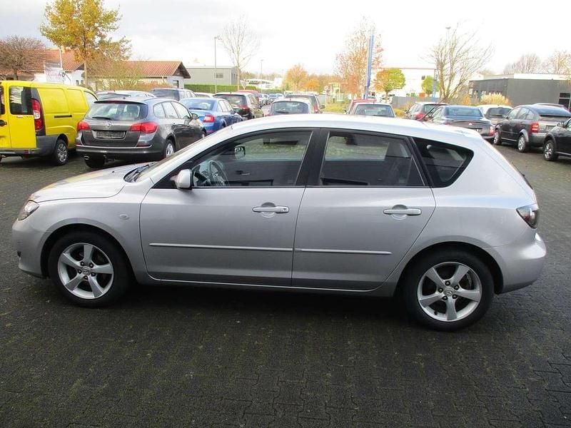 Silber Gebraucht 2006 Mazda 3 Limousine | 2.250 € (Fairer Preis) - Bild 1/4