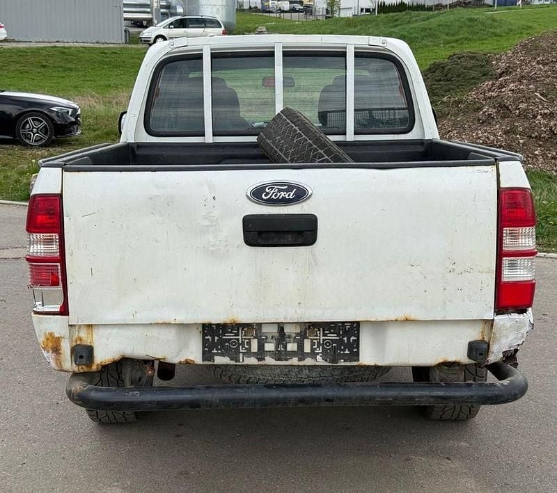Second-hand Ford Ranger 143 CP (105 kW) 2011 Alb Pickup