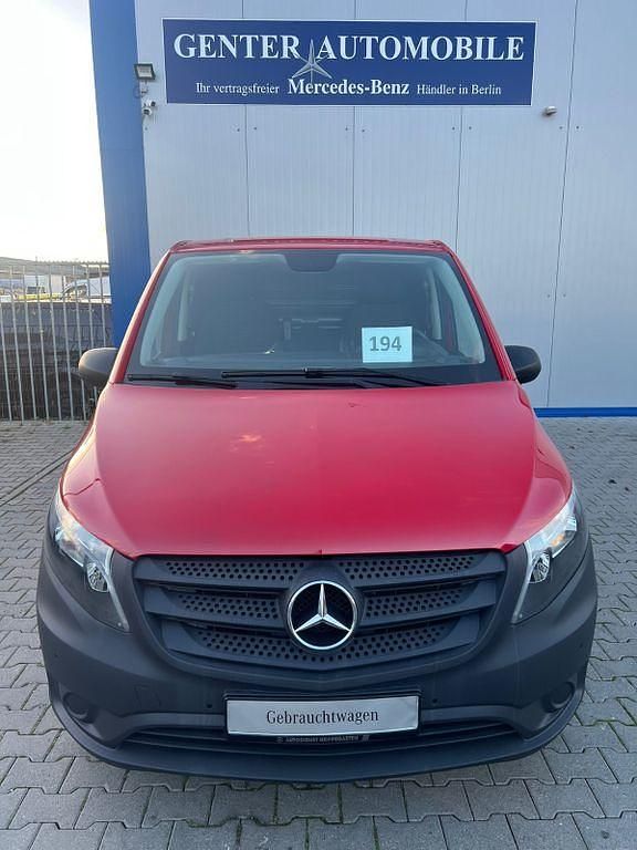 Gebraucht Mercedes Vito 102 PS (75 kW) 2020 Rot Van