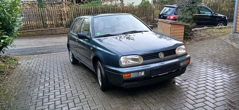 Gebraucht VW Golf III 77 PS (56 kW) 1996 Blau Kleinwagen
