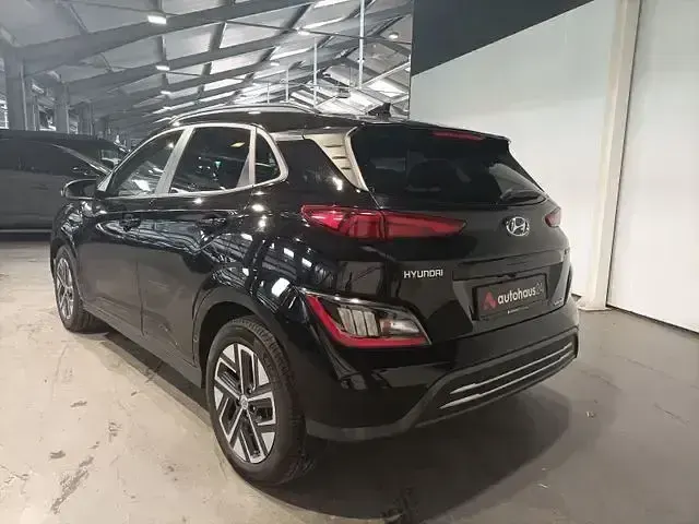 Gebraucht Hyundai Kona Trend 150 kW (204 PS) 2022 Schwarz SUV