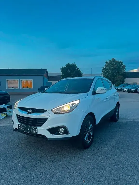 Gebraucht Hyundai ix35 Edition 135 PS (99 kW) 2013 Weiß SUV