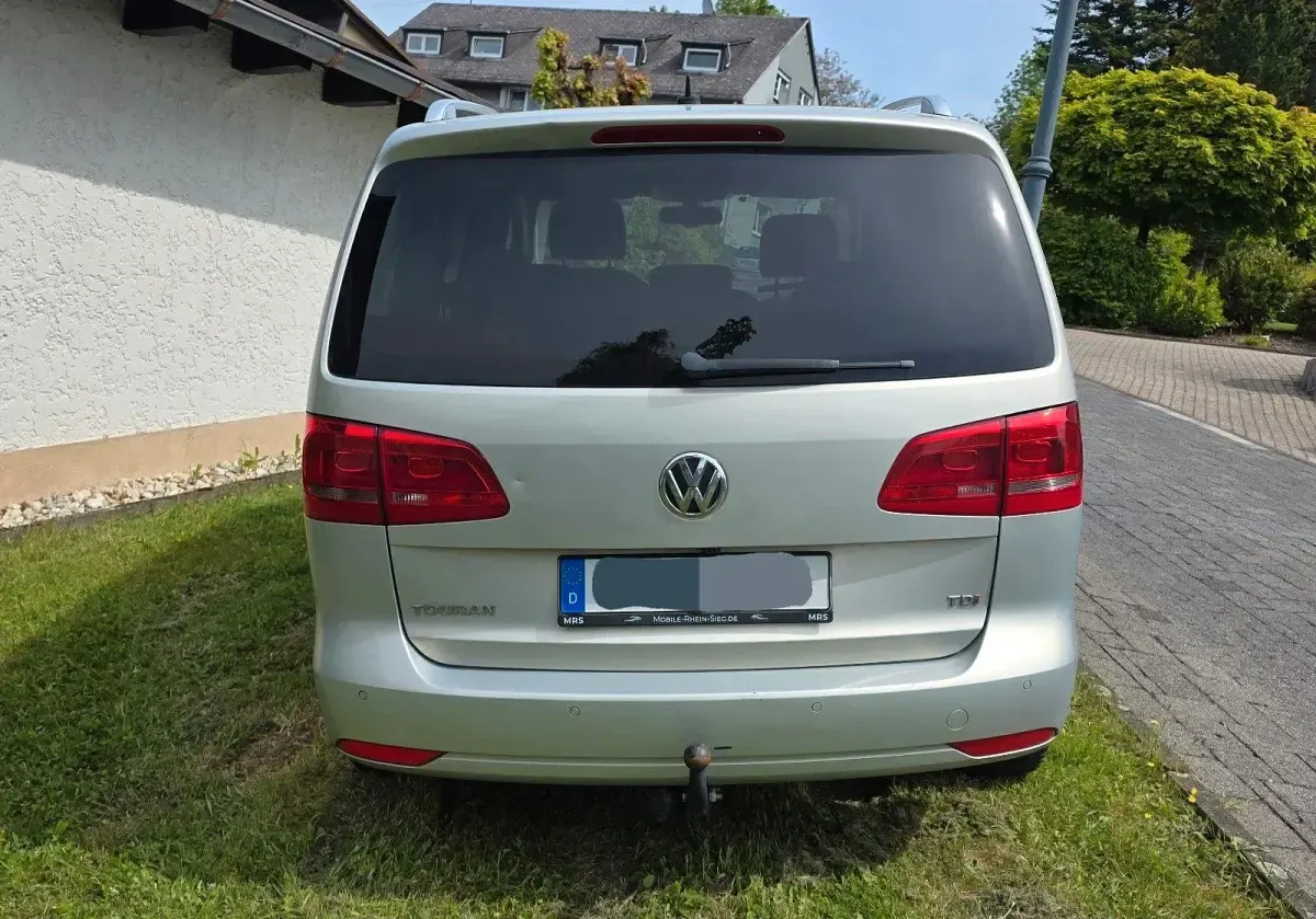 Gebraucht VW Touran Life 105 PS (77 kW) 2014 Silber Van / Kleinbus