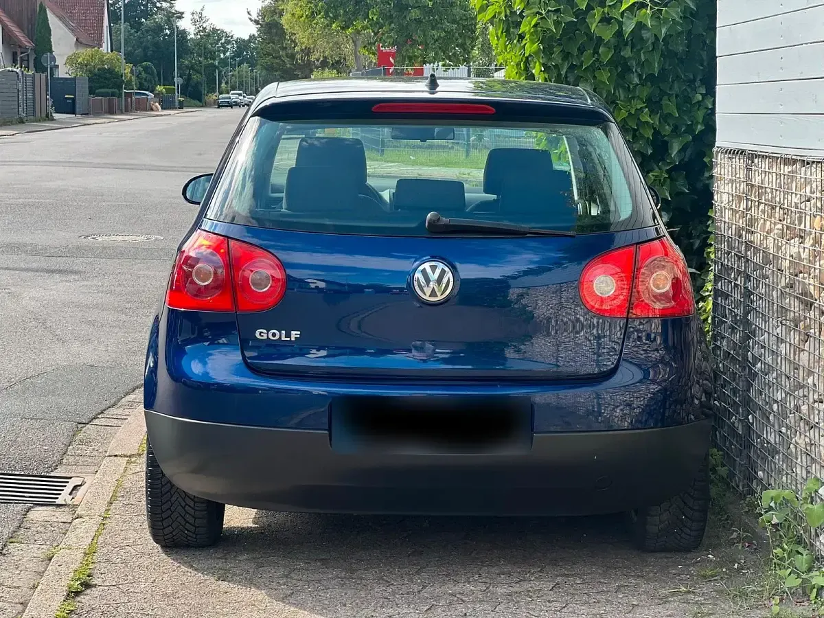 Gebraucht VW Golf V 75 PS (55 kW) 2005 Blau Kleinwagen