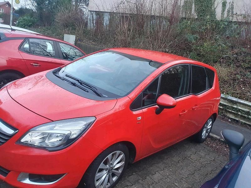 Gebraucht Opel Meriva 95 PS (69 kW) 2016 Rot Van / Kleinbus