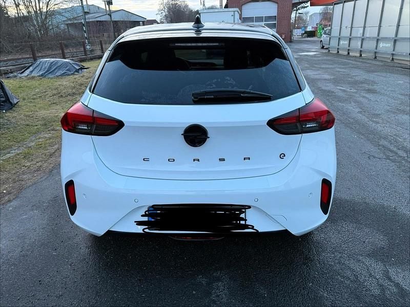 Gebraucht Opel Corsa-e 114 kW (156 PS) 2024 Weiß Kleinwagen