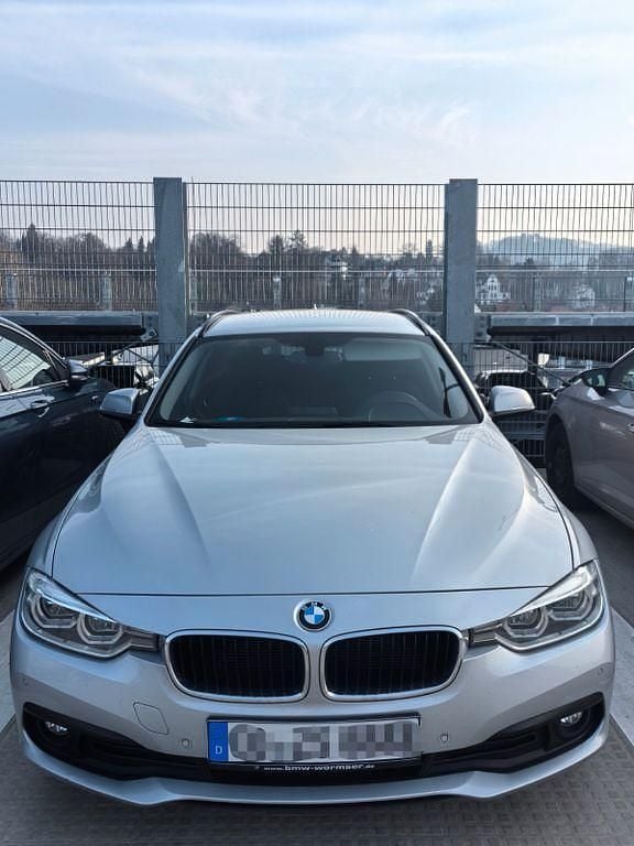 Gebraucht BMW 318 150 PS (110 kW) 2019 Silber Kombi