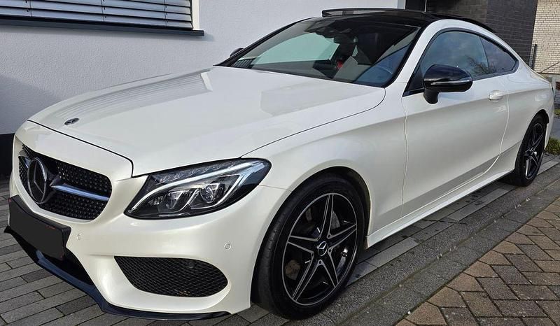 Gebraucht Mercedes C250 AMG 211 PS (155 kW) 2017 Weiß Coupé