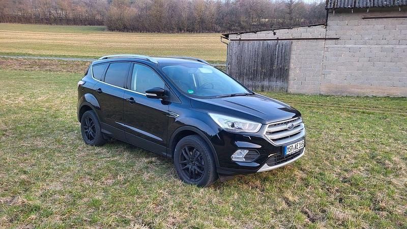 Second-hand Ford Kuga 150 CP (110 kW) 2019 Negru SUV