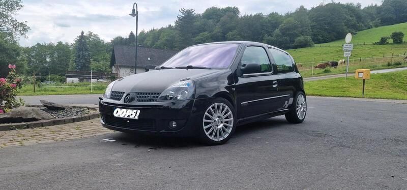 Schwarz Gebraucht 2002 Renault Clio II R.S. Kleinwagen | 9.250 € - Bild 1/4