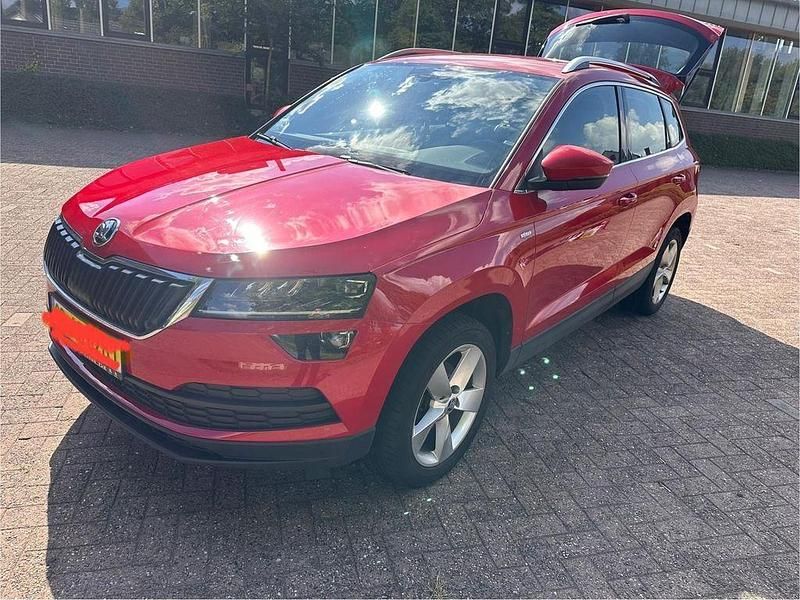Rot Gebraucht 2019 Skoda Karoq Drive SUV | 19.800 € (Teuer) - Bild 1/4