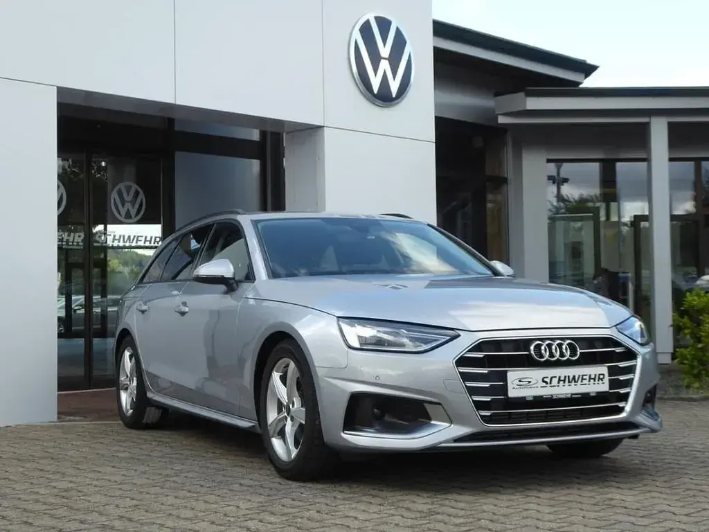 Gebraucht Audi A4 Advanced Plus 150 PS (110 kW) 2023 Silber Kombi