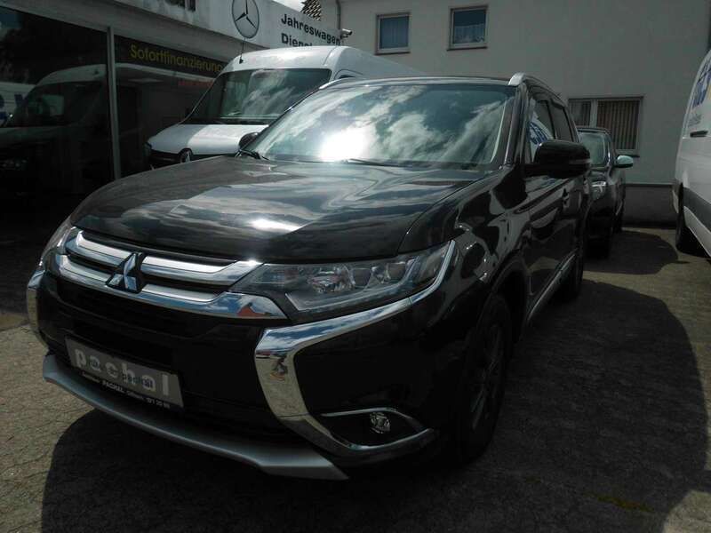 Schwarz Gebraucht 2018 Mitsubishi Outlander Edition SUV | 12.850 € (Fairer Preis) - Bild 1/4