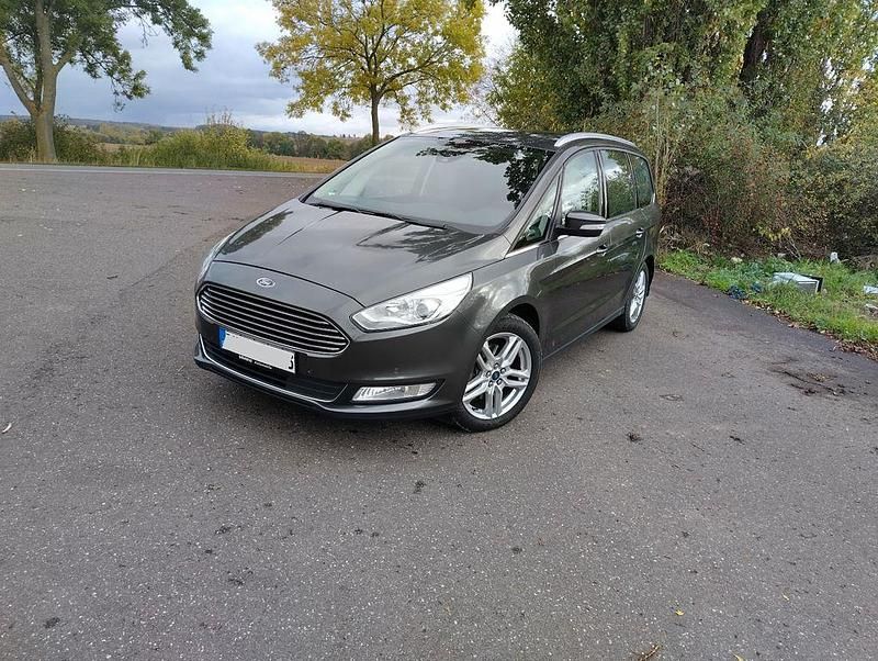 Gebraucht Ford Galaxy Titanium 190 PS (139 kW) 2018 Grau Van / Kleinbus