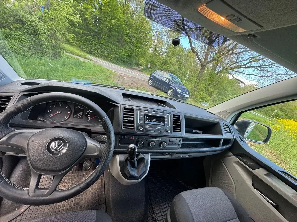 Używany VW Transporter 131 KM (96 kW) 2018 Biały Van