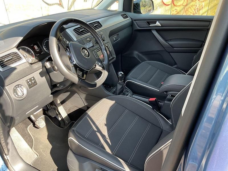 Gebraucht VW Caddy Edition 150 PS (110 kW) 2019 Blau Van / Kleinbus