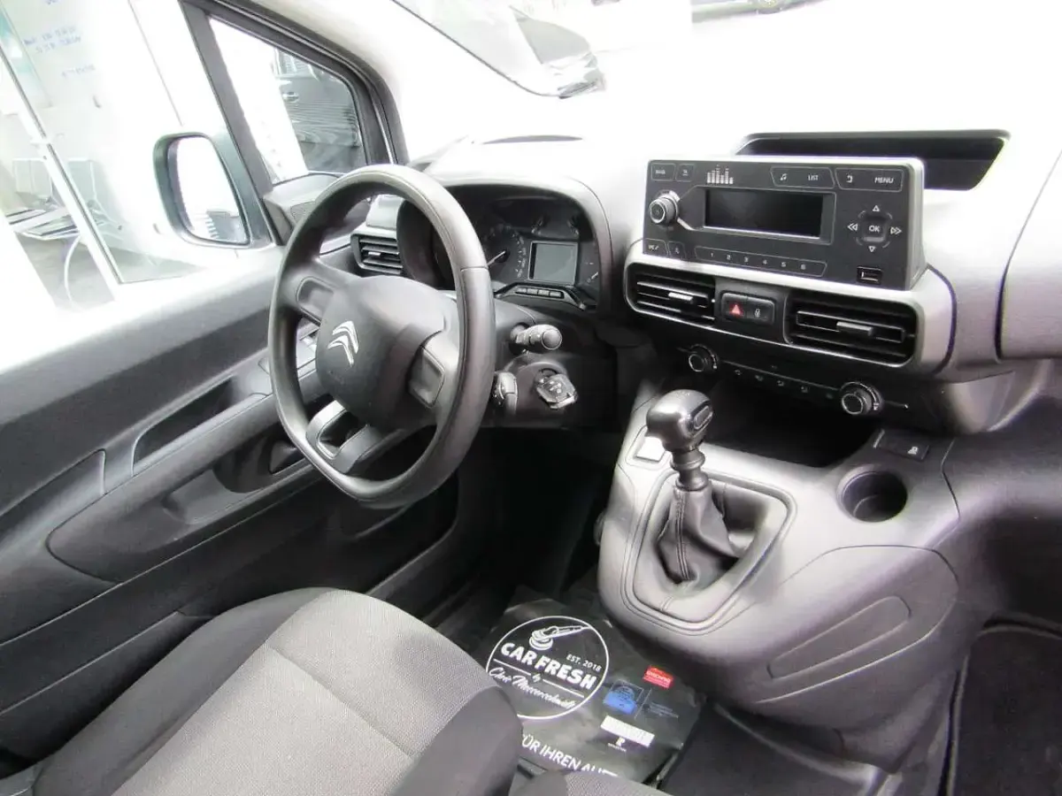 Gebraucht Citroën e-Berlingo PureTech 110 PS (80 kW) 2021 Weiß Van / Kleinbus