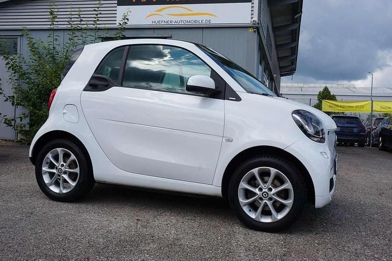 Weiß Gebraucht 2019 Smart ForTwo Coupé Passion Kleinwagen | 13.999 € (Fairer Preis) - Bild 1/4