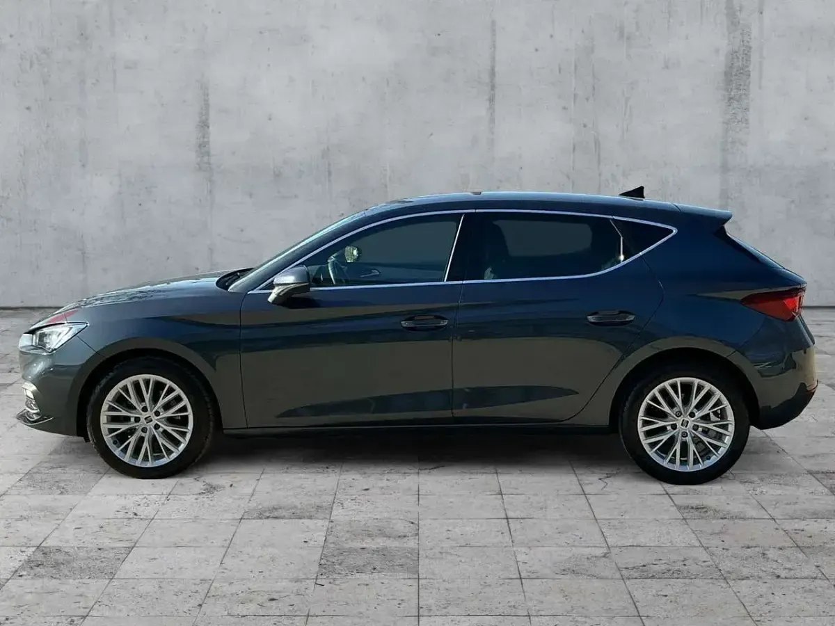Gebraucht Seat Leon XCELLENCE 150 PS (110 kW) 2022 Grau Limousine