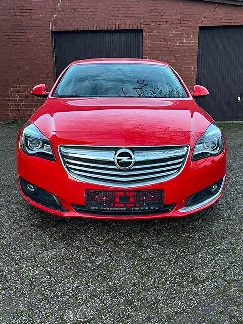 Gebraucht Opel Insignia Edition 131 PS (96 kW) 2013 Rot Limousine