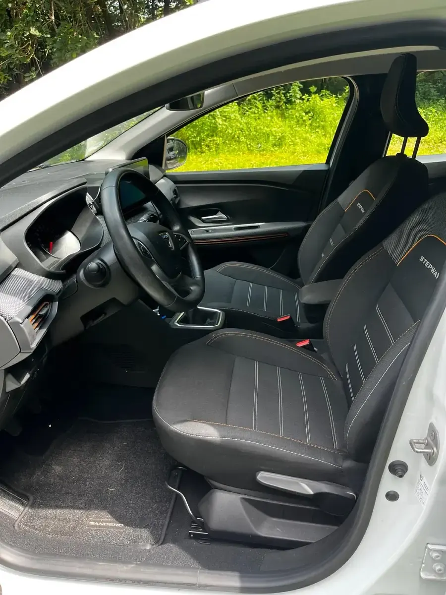 Gebraucht Dacia Sandero Stepway 101 PS (74 kW) 2021 Weiß Kleinwagen