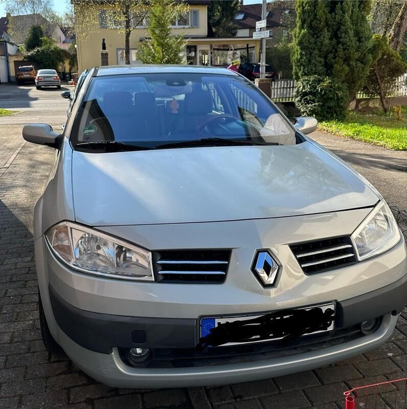 Blau Gebraucht 2005 Renault Mégane II Limousine | 1.390 € (Fairer Preis) - Bild 1/4