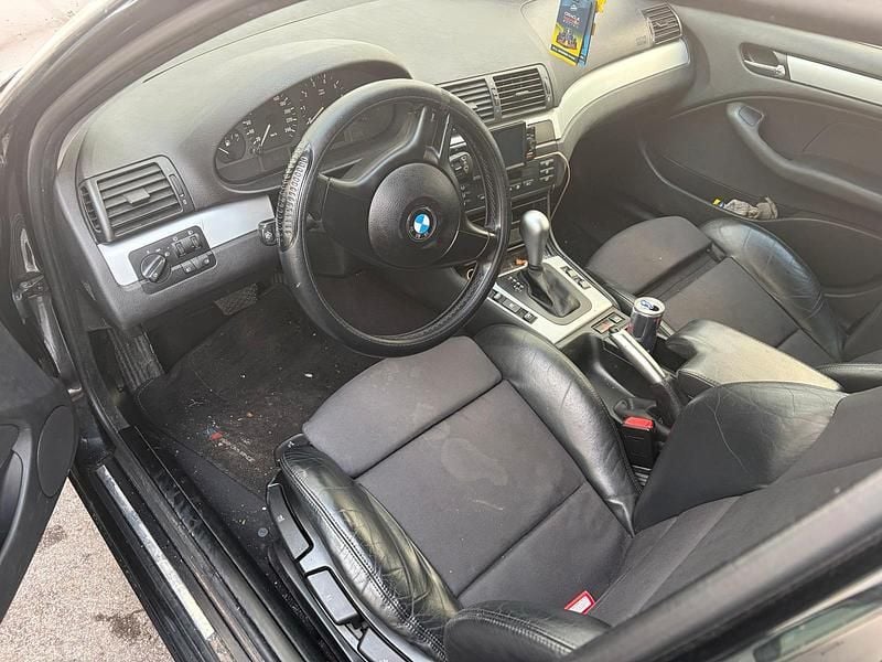 Gebraucht BMW 320 Sport Line 170 PS (125 kW) 2001 Schwarz Kombi