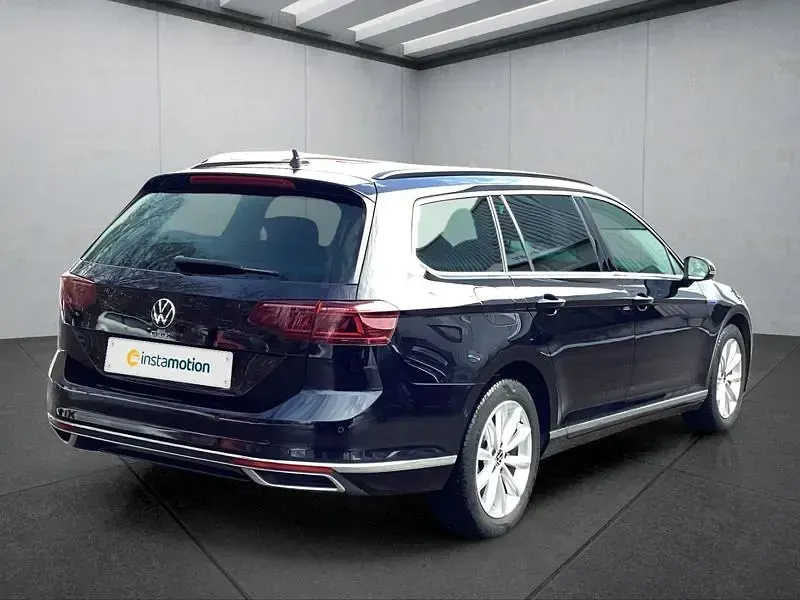Gebraucht VW Passat 218 PS (160 kW) 2022 Schwarz Kombi