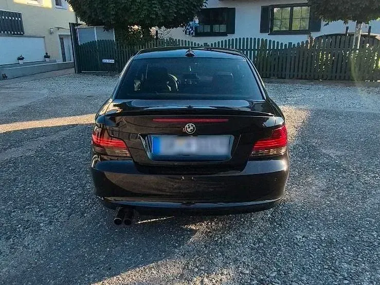 Gebraucht BMW 120 Coupé 177 PS (130 kW) 2008 Schwarz Coupé
