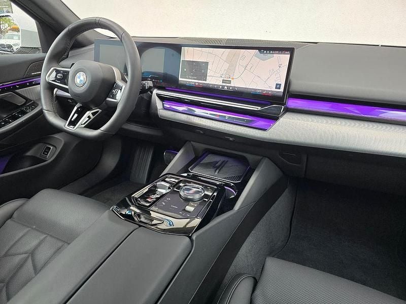 Gebraucht BMW 540 M Sport 303 PS (222 kW) 2025 Weiß Kombi