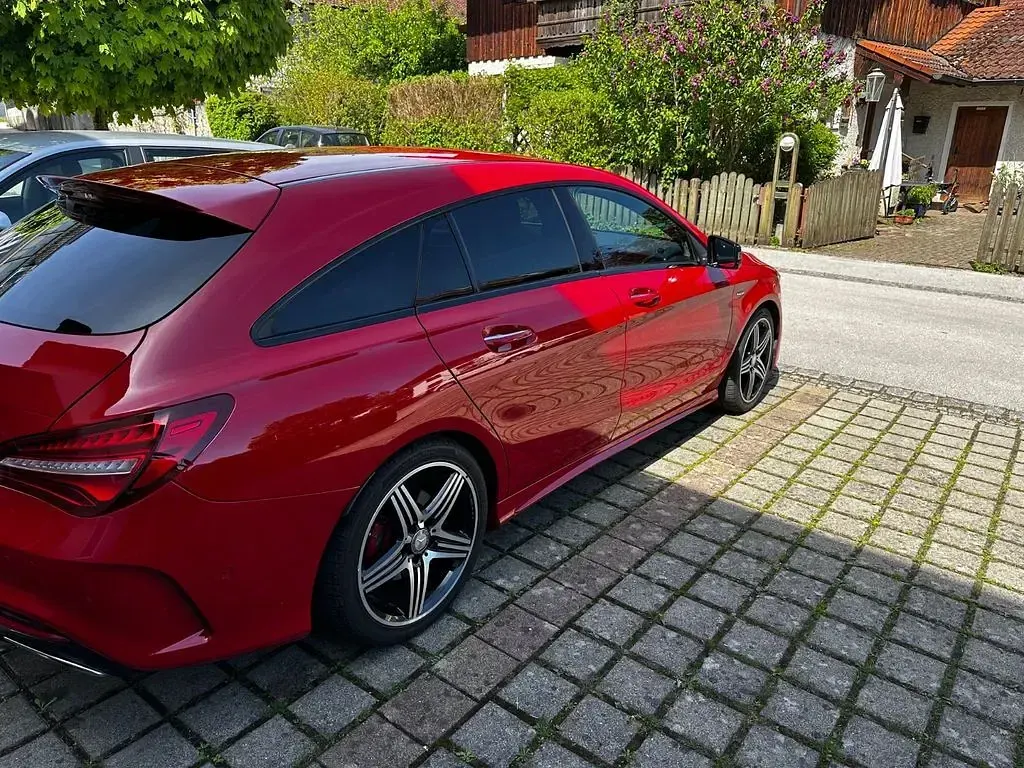 Gebraucht Mercedes CLA250e Shooting Brake 218 PS (160 kW) 2016 Rot Kombi