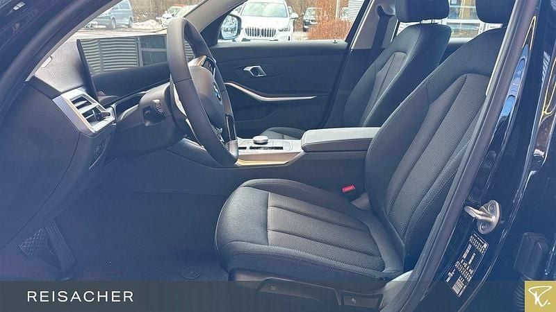 Neu BMW 318 156 PS (114 kW) 2026 Schwarz Limousine