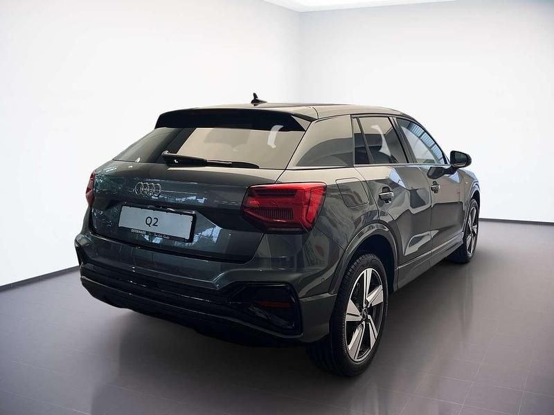 Neu Audi Q2 S-Line 150 PS (110 kW) 2025 Daytonagrau perleffekt SUV