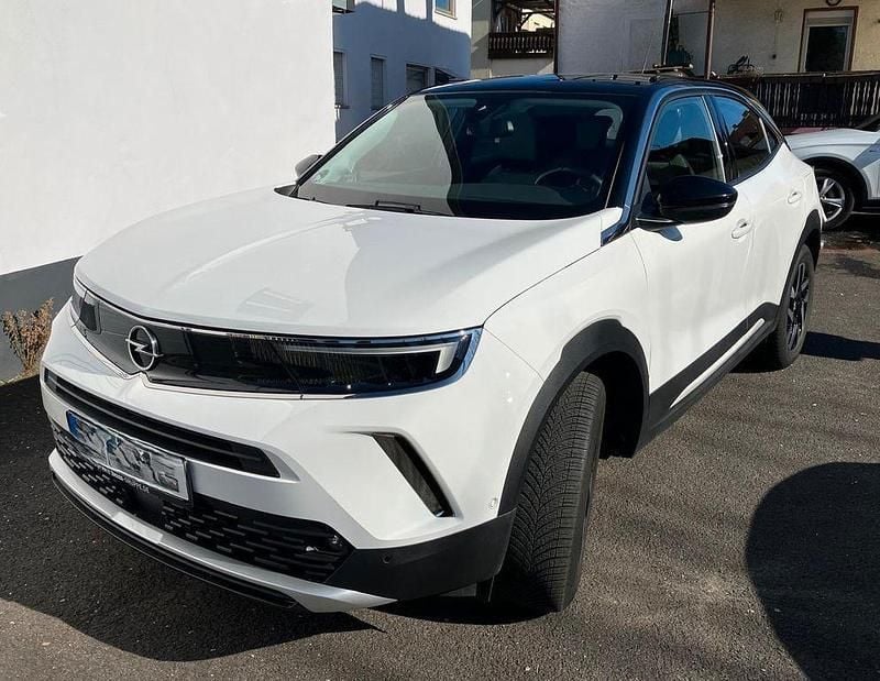 Weiß Gebraucht 2021 Opel Mokka Elegance SUV | 18.650 € (Fairer Preis) - Bild 1/4