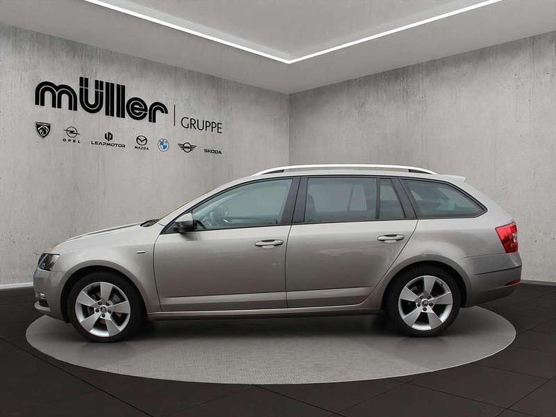 Gebraucht Skoda Octavia Clever 116 PS (85 kW) 2018 Cappuccinobeige metallic Kombi