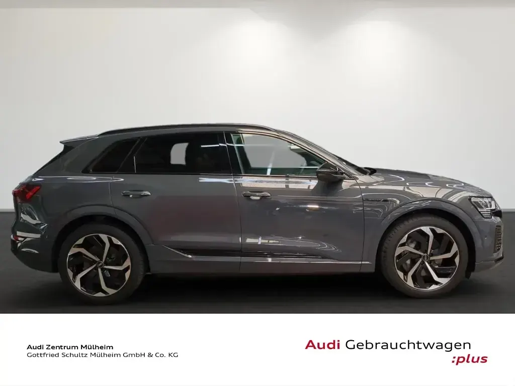 Gebraucht Audi Q8 e-tron S-Line 250 kW (340 PS) 2024 Grau SUV