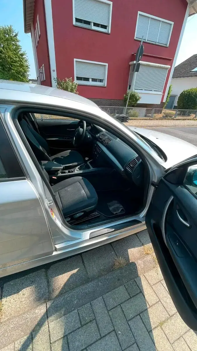 Gebraucht BMW 116 115 PS (84 kW) 2007 Silber Kleinwagen