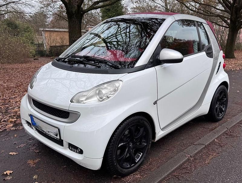 Weiß Gebraucht 2011 Smart ForTwo Cabrio Passion Cabrio | 6.350 € (Fairer Preis) - Bild 1/4