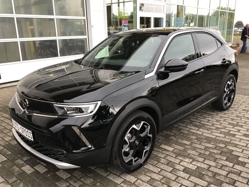 Diamant schwarz/karbon schwarz (metallic) Gebraucht 2022 Opel Mokka Ultimate SUV | 22.990 € (Etwas zu teuer) - Bild 1/4