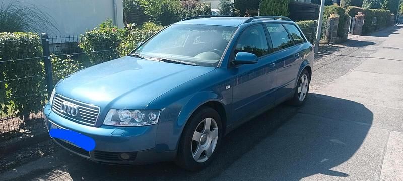 Blau Gebraucht 2002 Audi A4 Kombi | 500 € (Superpreis) - Bild 1/4