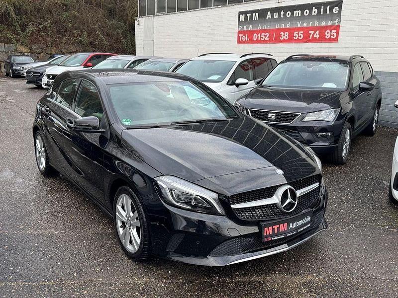 Schwarz Gebraucht 2016 Mercedes A160 Limousine | 12.900 € (Fairer Preis) - Bild 1/4