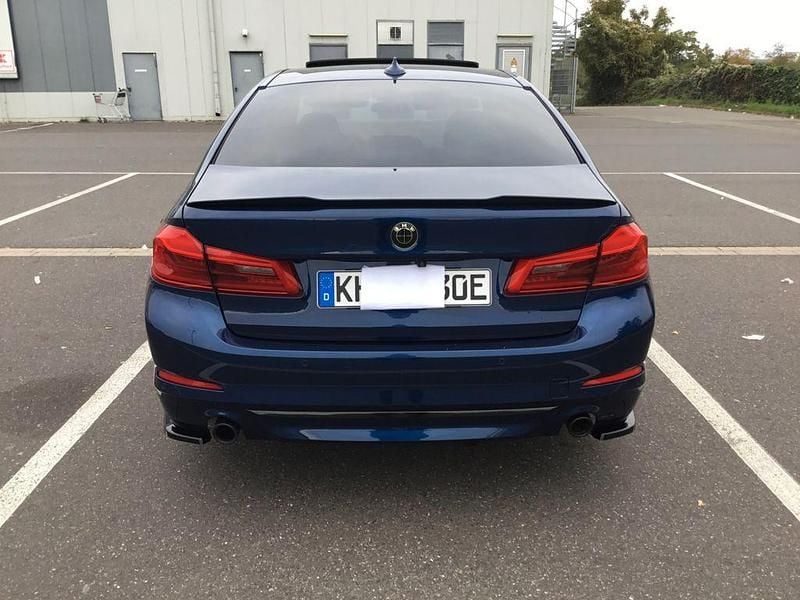 Blau Gebraucht 2020 BMW 530e Sport Line Limousine | 29.530 € (Superpreis) - Bild 1/4