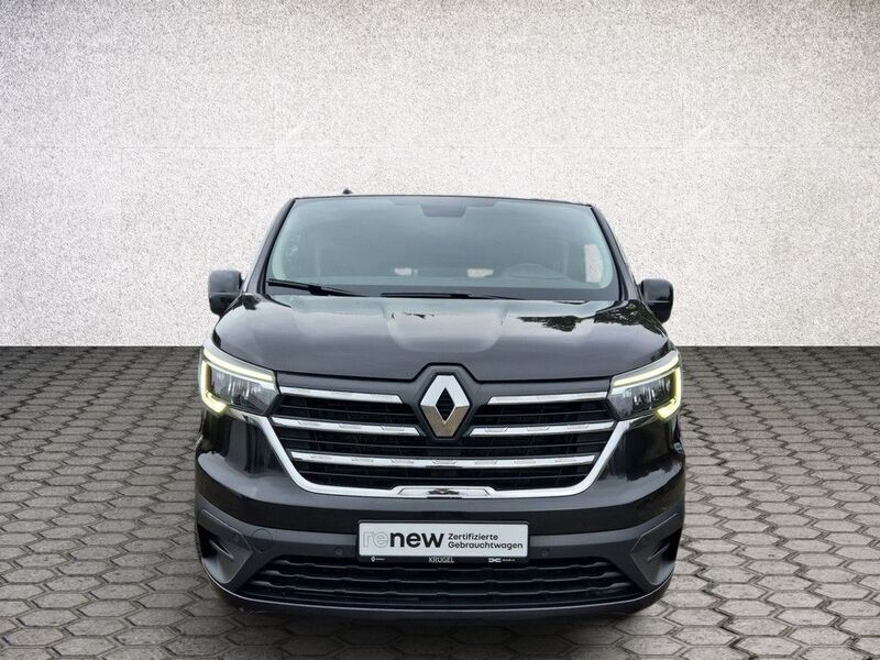 Gebraucht Renault Trafic Life 150 PS (110 kW) 2023 Tenebroschwarz metallic Van / Kleinbus