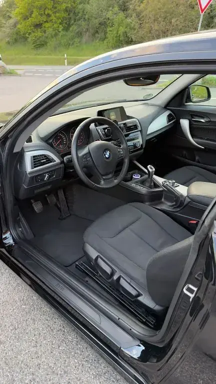 Gebraucht BMW 116 Advantage 116 PS (85 kW) 2017 Schwarz Kleinwagen