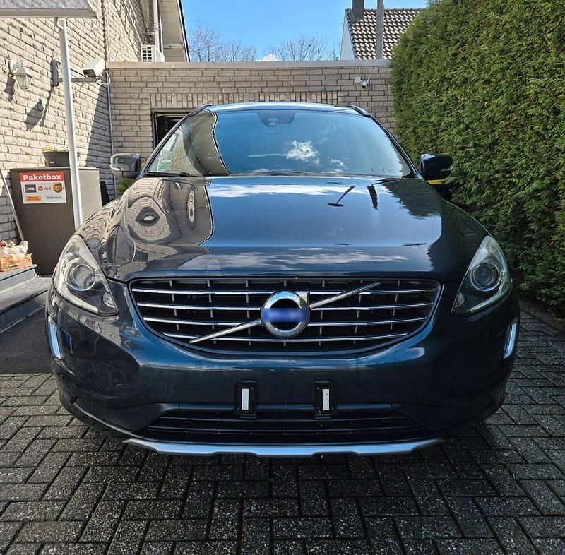 Gebraucht Volvo XC60 136 PS (100 kW) 2015 Grau SUV