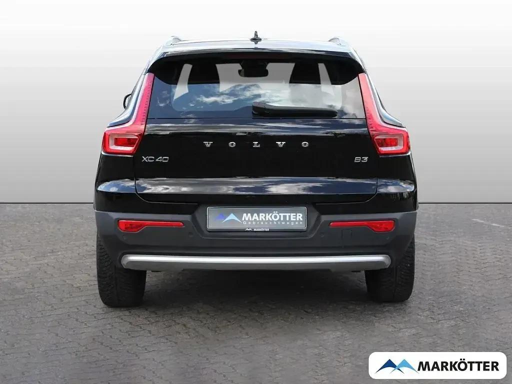 Gebraucht Volvo XC40 Core 197 PS (144 kW) 2022 Stone) / solid (schwarz SUV