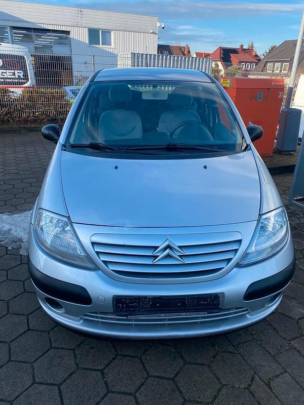 Grau Gebraucht 2003 Citroën C3 Kleinwagen | 1.799 € (Fairer Preis) - Bild 1/4