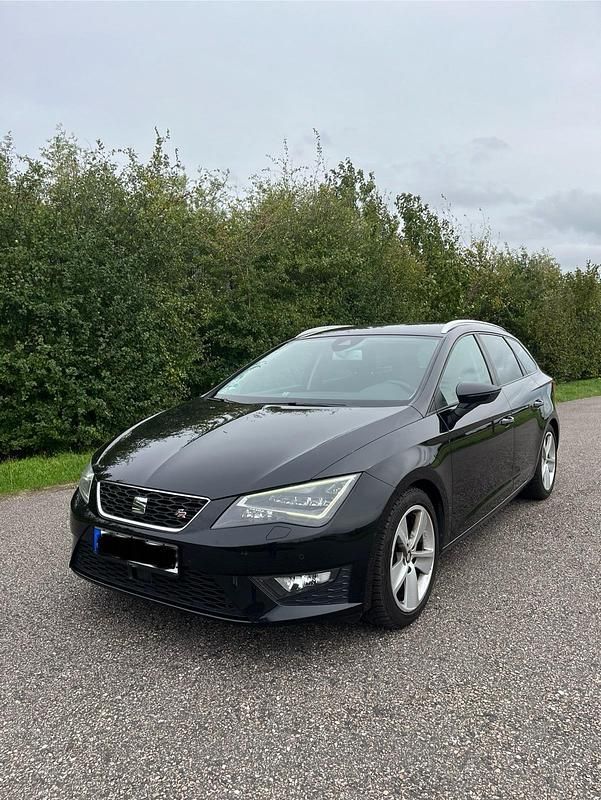 Schwarz Gebraucht 2015 Seat Leon ST FR Kombi | 11.500 € (Superpreis) - Bild 1/4