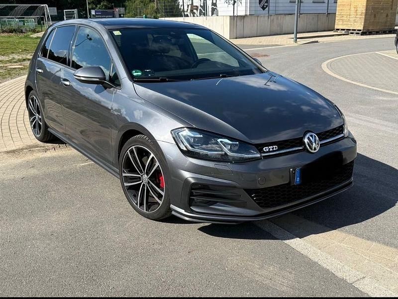 Grau Gebraucht 2017 VW Golf VII GTD Limousine | 17.300 € (Fairer Preis) - Bild 1/4